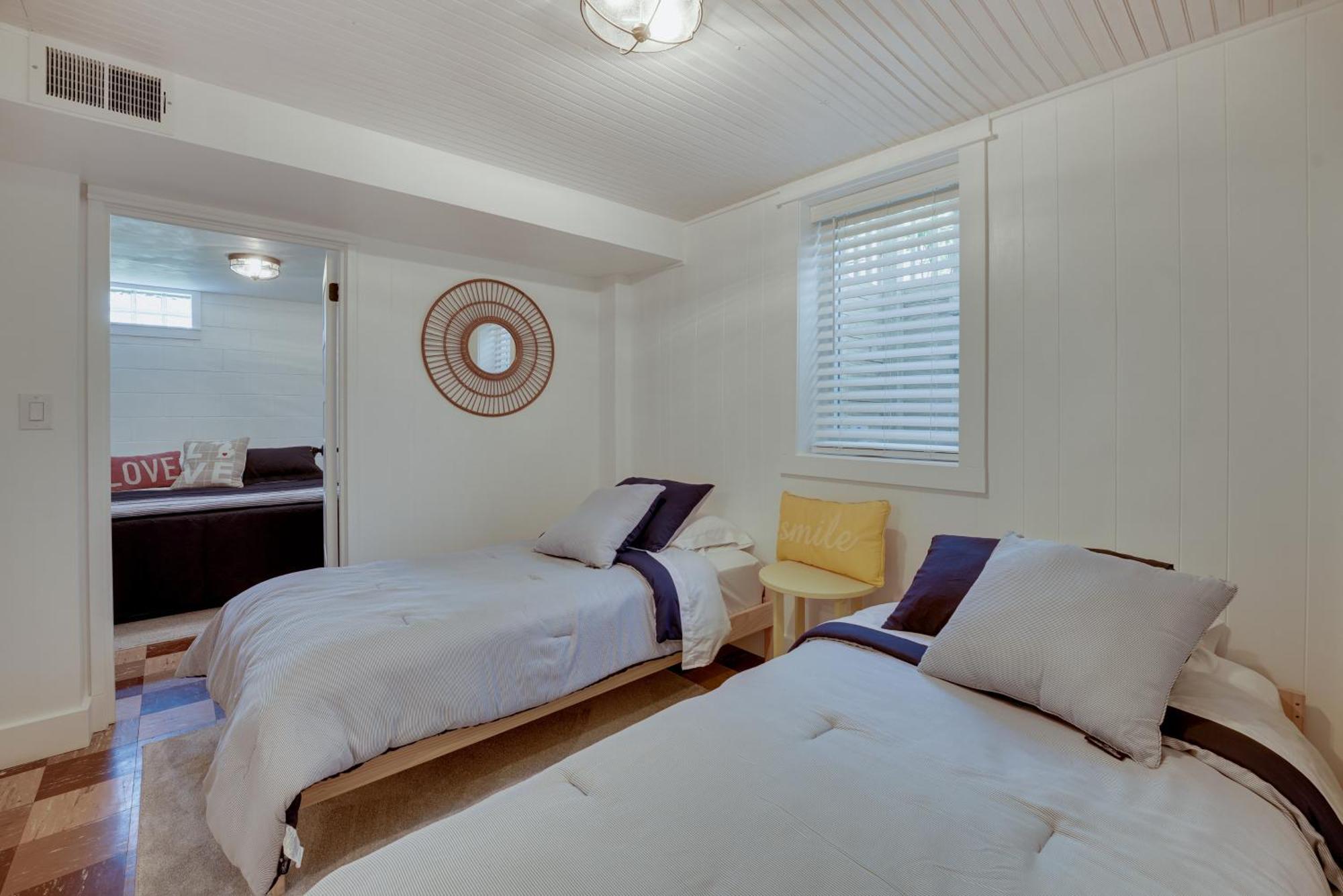 Walk To Beach Lake Michigan Getaway! Muskegon Exterior photo